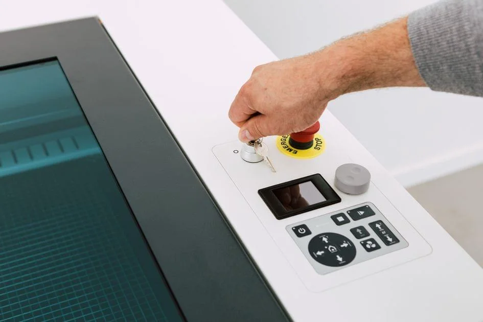 laser-cutter-r-safe